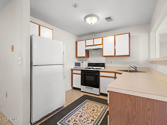 5th image of 101 Schley Avenue