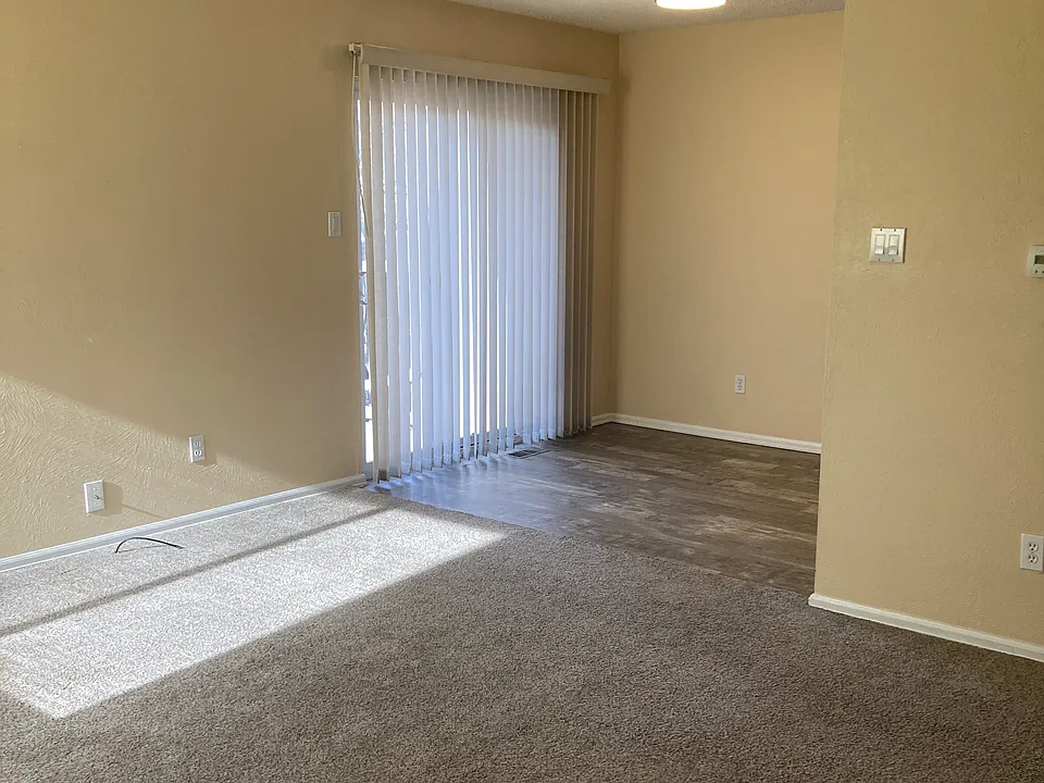 living room to kitchen