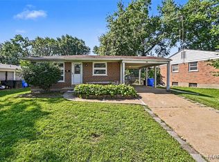 30 Saint Edward Ln, Florissant, MO 63033
