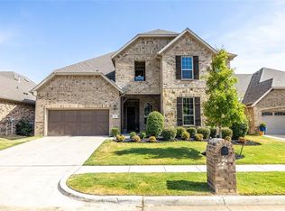 2817 Diamond Ridge Dr, Arlington, TX 76001