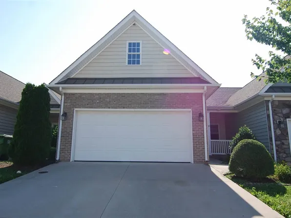 32 Brown Stone Dr, Stuarts Draft, VA 24477