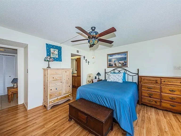 1324 Pasadena Ave S #205 — Photo 18
