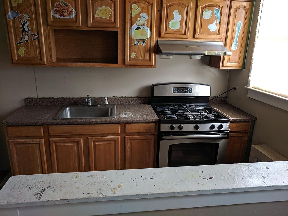 2nd image of 1416 Lardner St