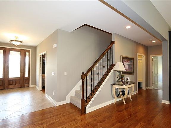 3rd image of 5817 Valleyway Ct