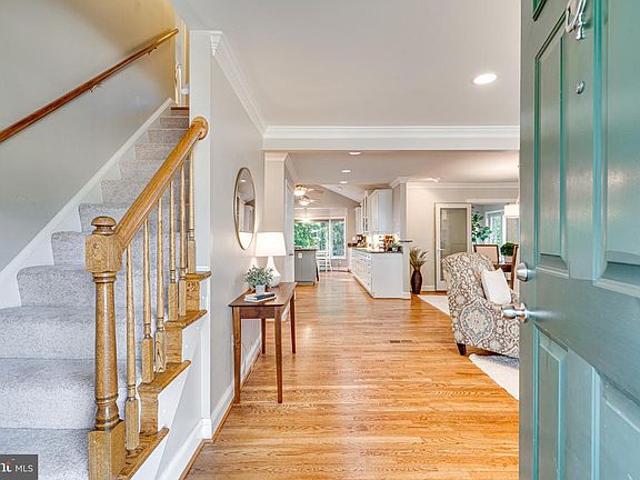 4th image of 5216 Claridge Ct