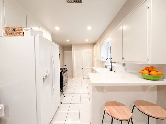 3rd image of 5341 De Roja Ave
