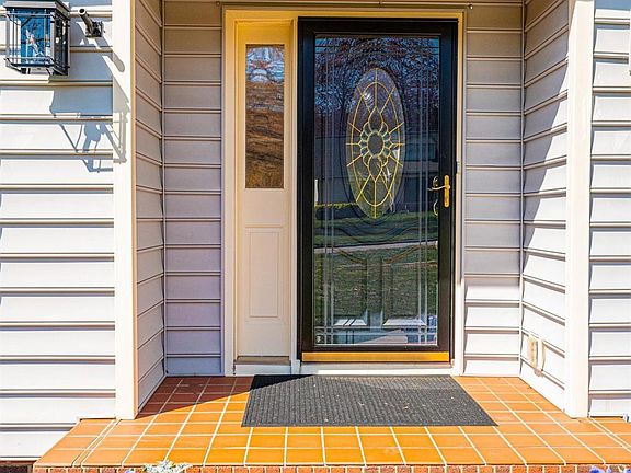 3rd image of 3021 8th Street Ct NE