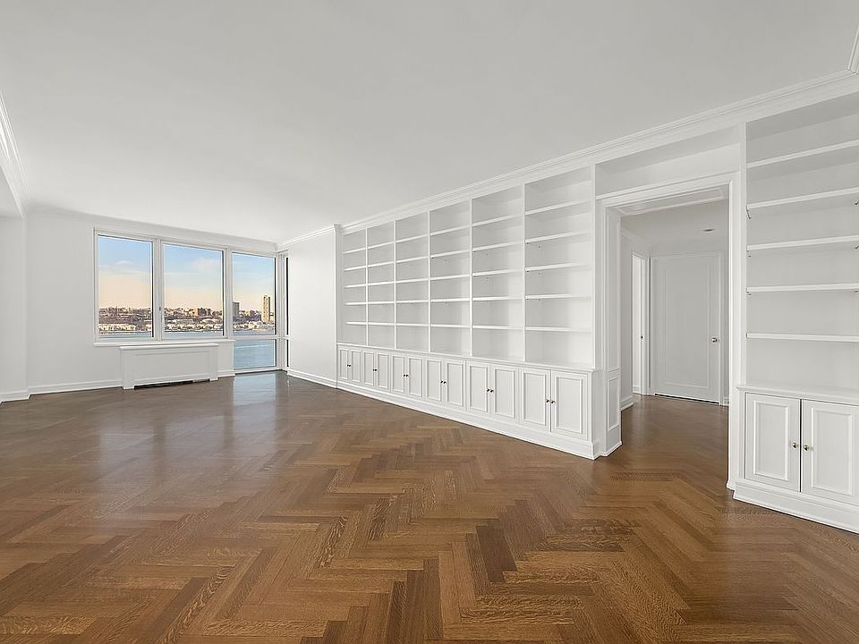 1st image of 80 Riverside Blvd #15B