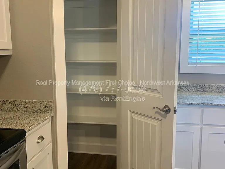537 Buckboard Rd — Photo 20
