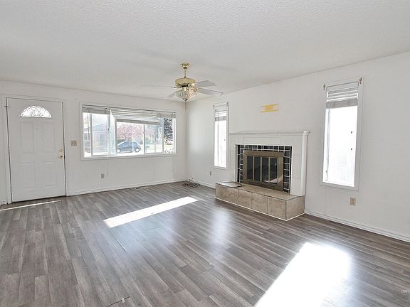 5th image of 5697 N Millstone Dr