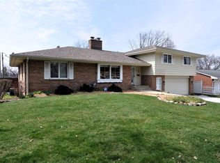 910 Tamarack Ln, Rockford, IL 61107