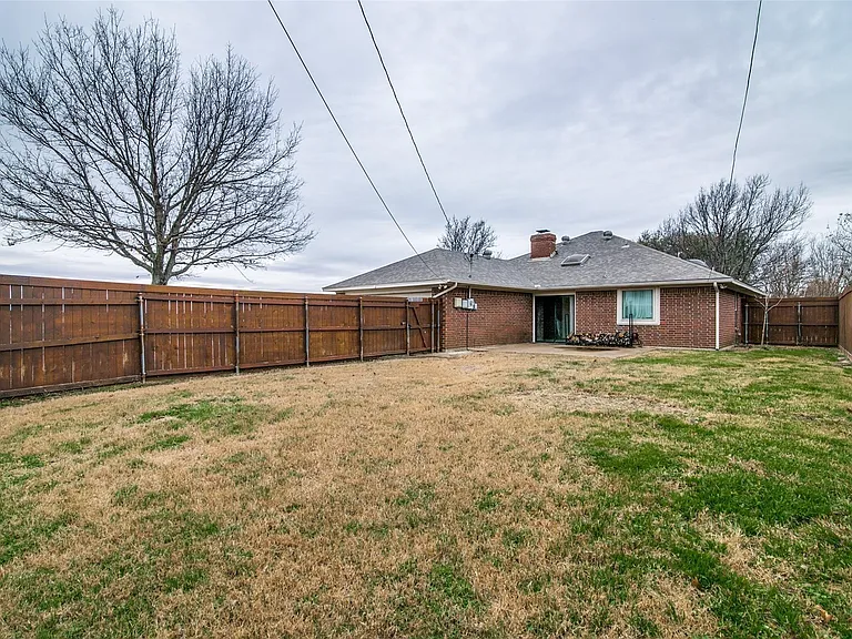 719 Stoneybrook Dr — Photo 19