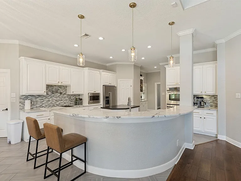 6011 Shady Alcove Ct — Photo 15