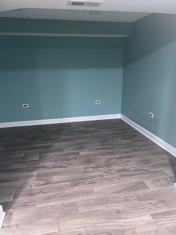 Apartment in Bloomingdale - View 4