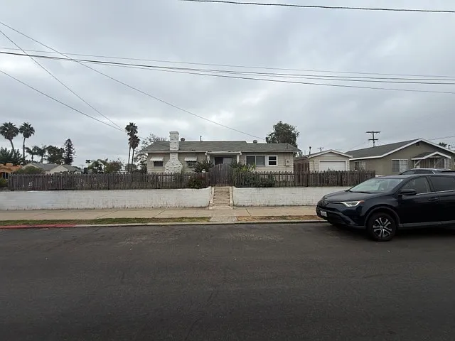 2 bed, 910 sqft, $3,500 — Photo 2