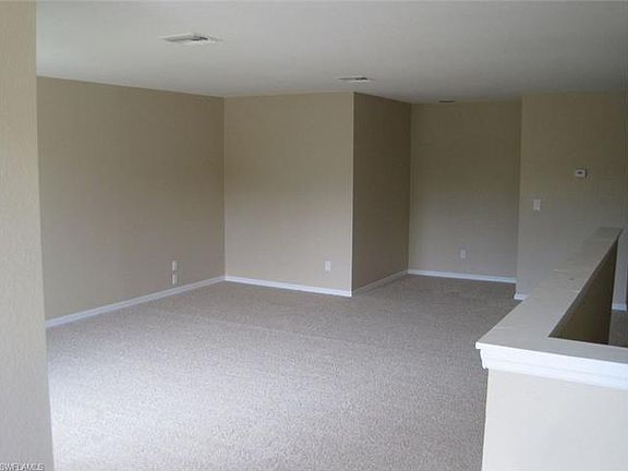 3rd image of 1113 Dayton Ave
