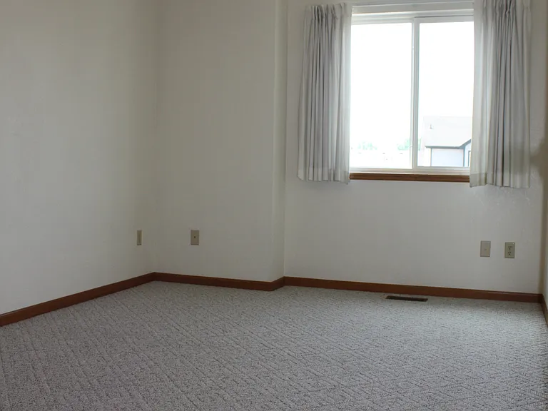 502 Haven Dr — Photo 13