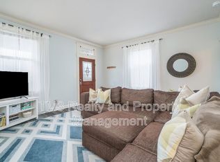 818 S Esplanade St, Leavenworth, KS 66048