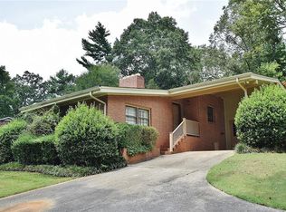 610 Holly Dr, Gainesville, GA