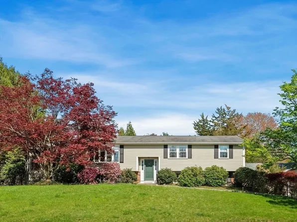 34 Flint Rd, Acton, MA 01720