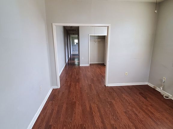 3rd image of 1509 Pauline St