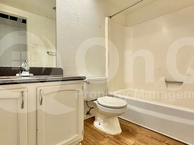 1007 N Menze St — Photo 12