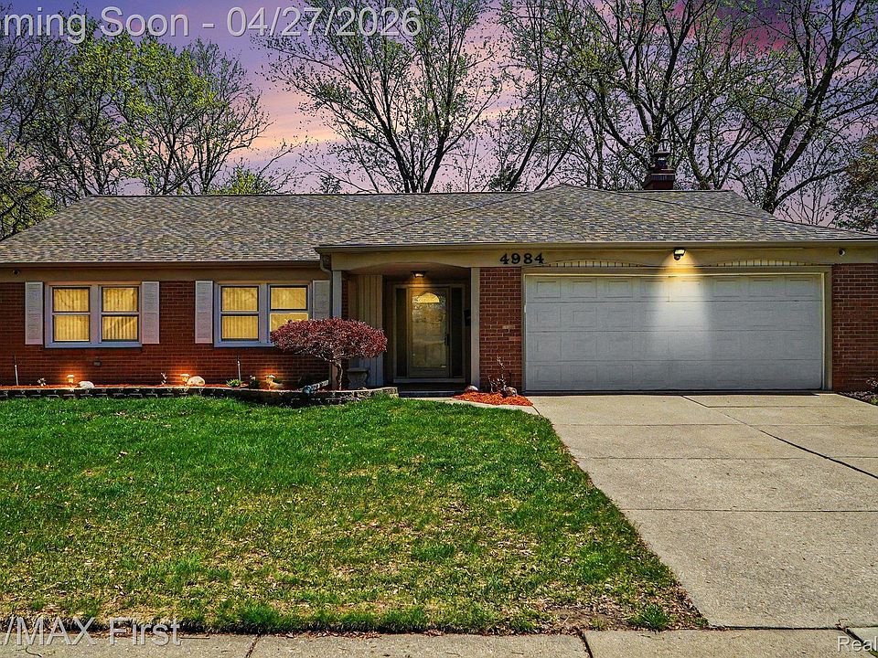 1st image of 4984 Hyde Park Dr