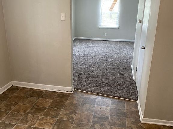 4th image of 2357 N Dearborn St