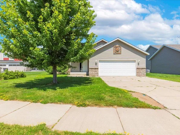 57 Green Meadow St, Foley, MN 56329