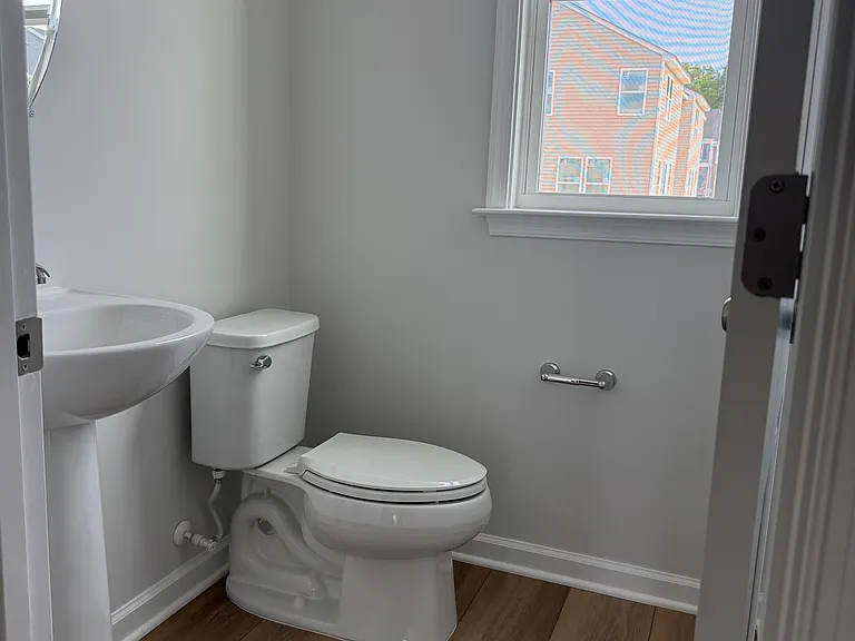 516 Sybil St — Photo 13