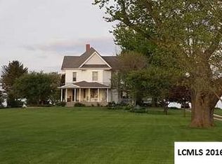 5672 Hittle Rd, Hopedale, IL 61747