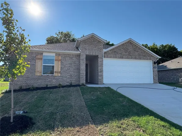 539 Arizona St, Farmington, AR 72730