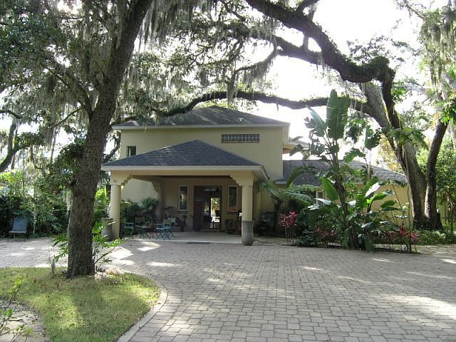 1st image of 60 Hernandez Ave