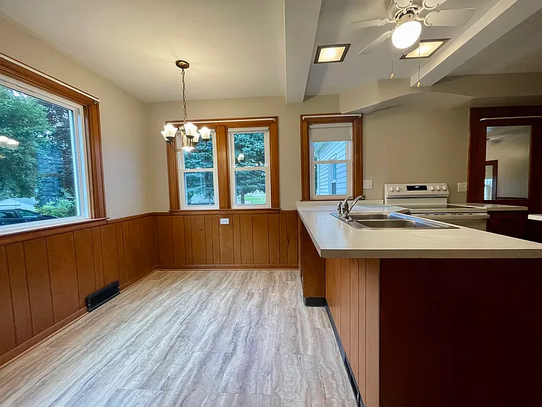 In kitchen table space