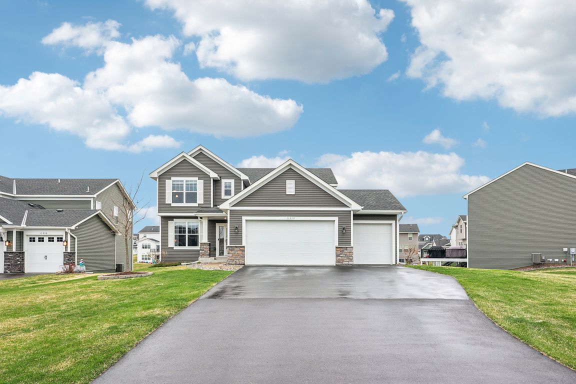 【2/11までSALE】BLUNT STREET JK Blue 25-26 11324 Red Stem Ct, Maple Grove, MN 55311 | MLS #7054302 | Zillow