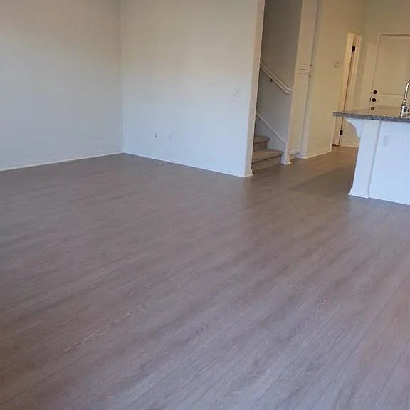 3544 La Mancha Dr — Photo 2