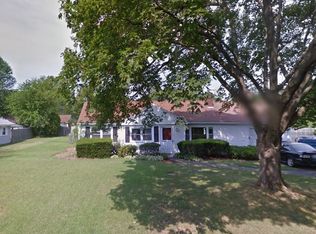 45 Whippoorwill Rd, Warwick, RI 02888