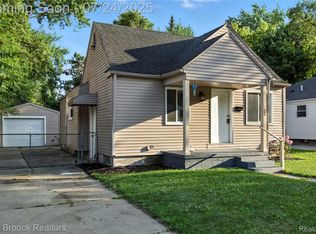 690 2nd Ave, Pontiac, MI 48340