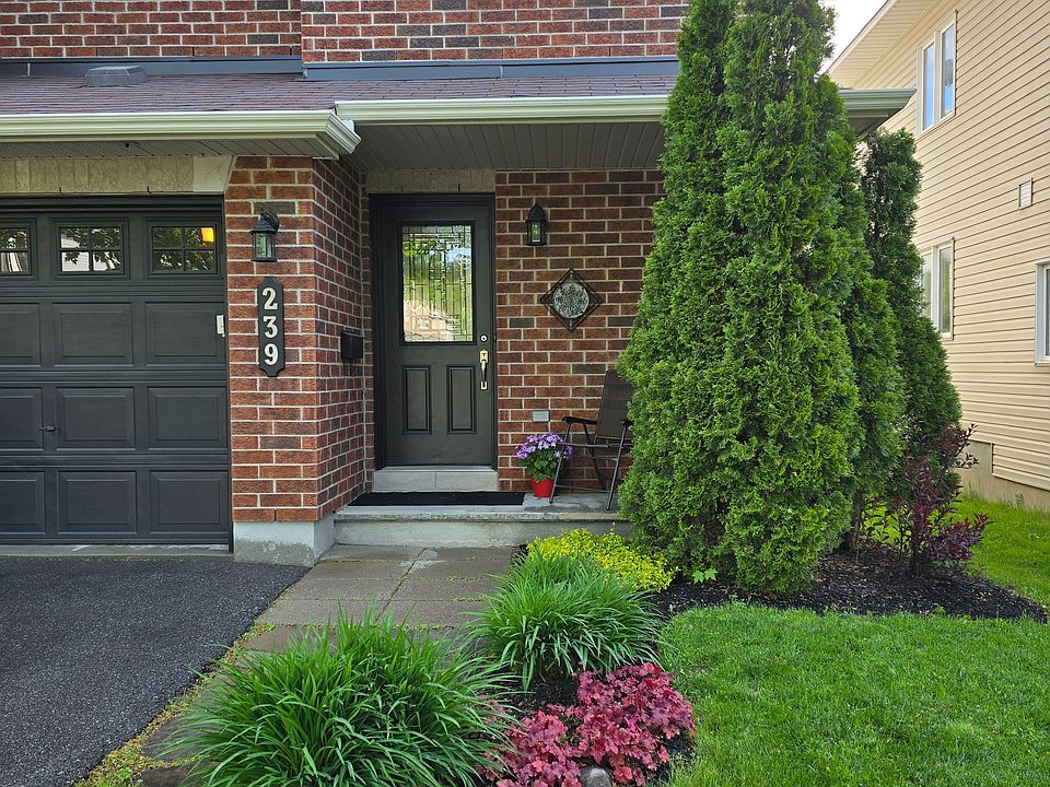 1st image of 239 Hunterbrook St N