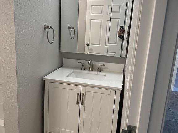 3rd image of 1920 N Creekwood Park Cir #5