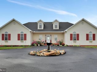 9593 Five Forks Rd, Waynesboro, PA 17268