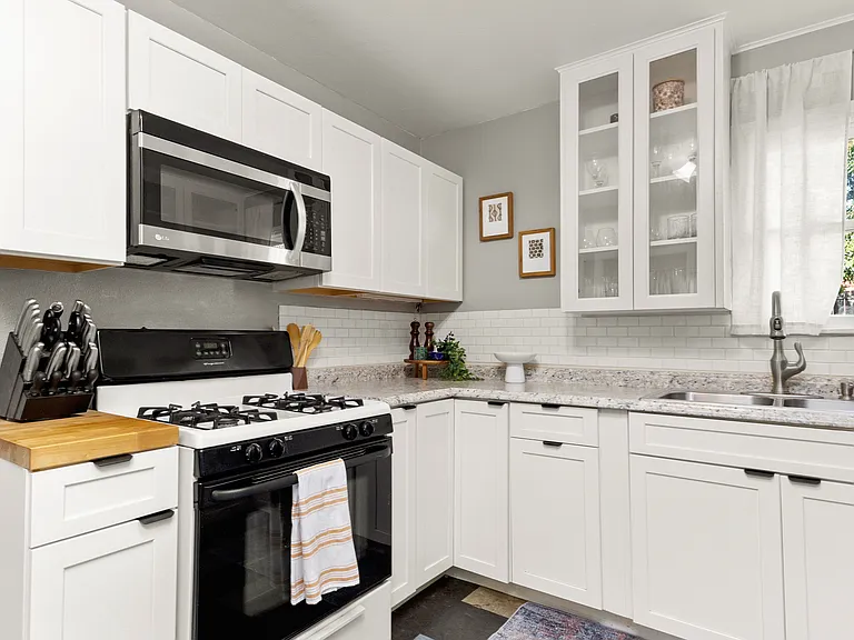 3312 Bengston St — Photo 10