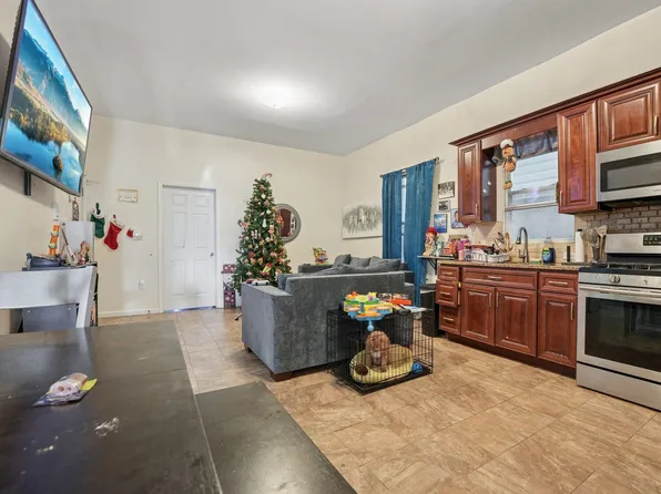 717 16th Street image 17 of 30