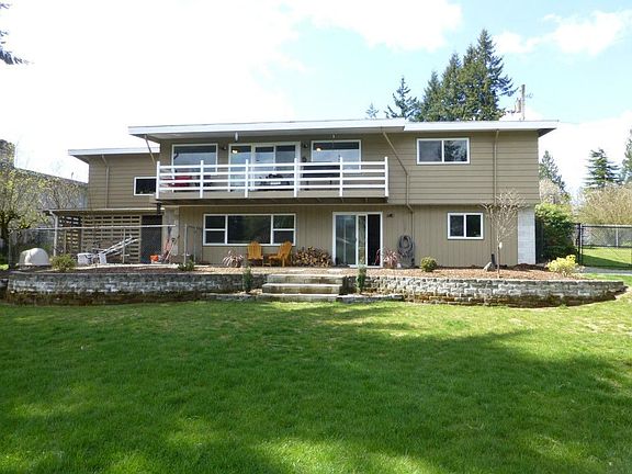 2nd image of 1004 Lake Terrace Dr SW