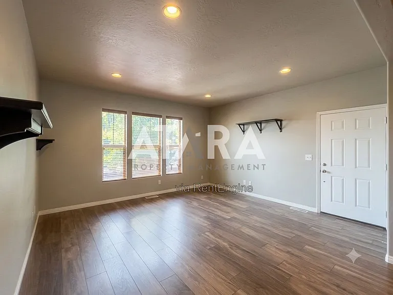 5285 W Hampstead Ln — Photo 5