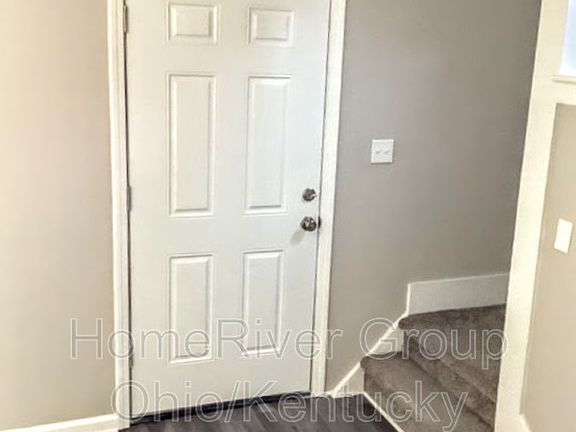 3rd image of 713 Pine St