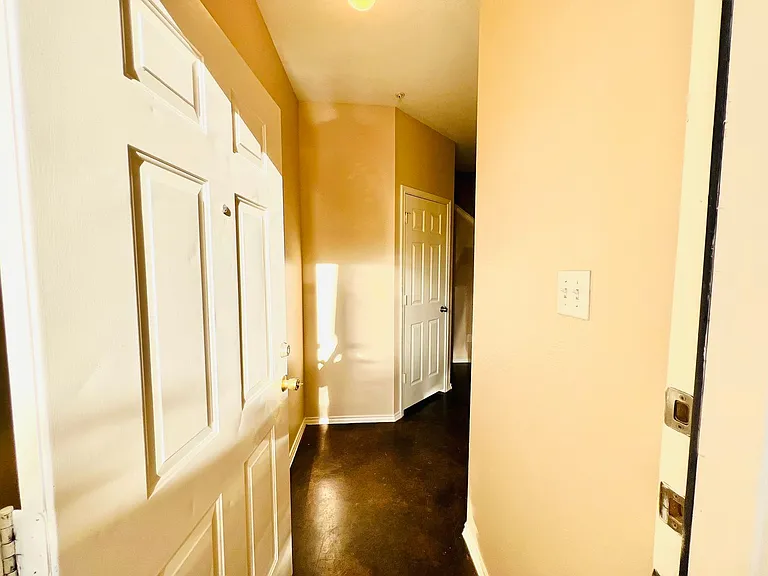 10818 Mathom Lndg — Photo 2