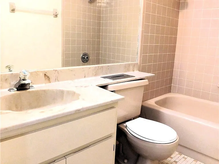 10525 Putnam Ct — Photo 19