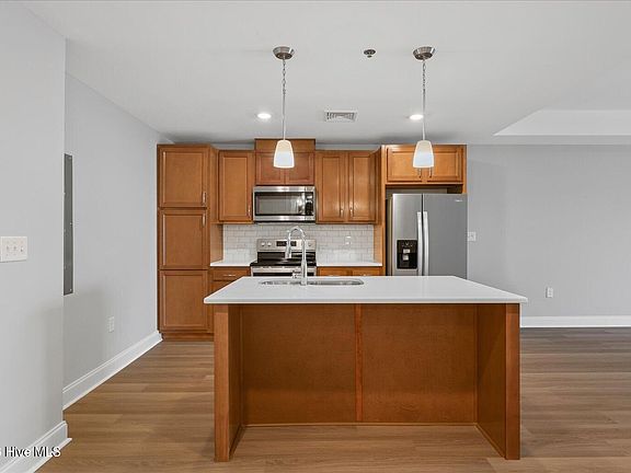 5th image of 14 Grace Street Apt 1114