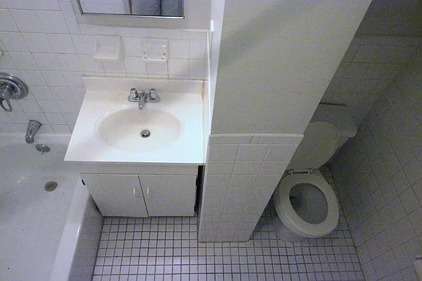 Rented by Jonis Realty | media 37